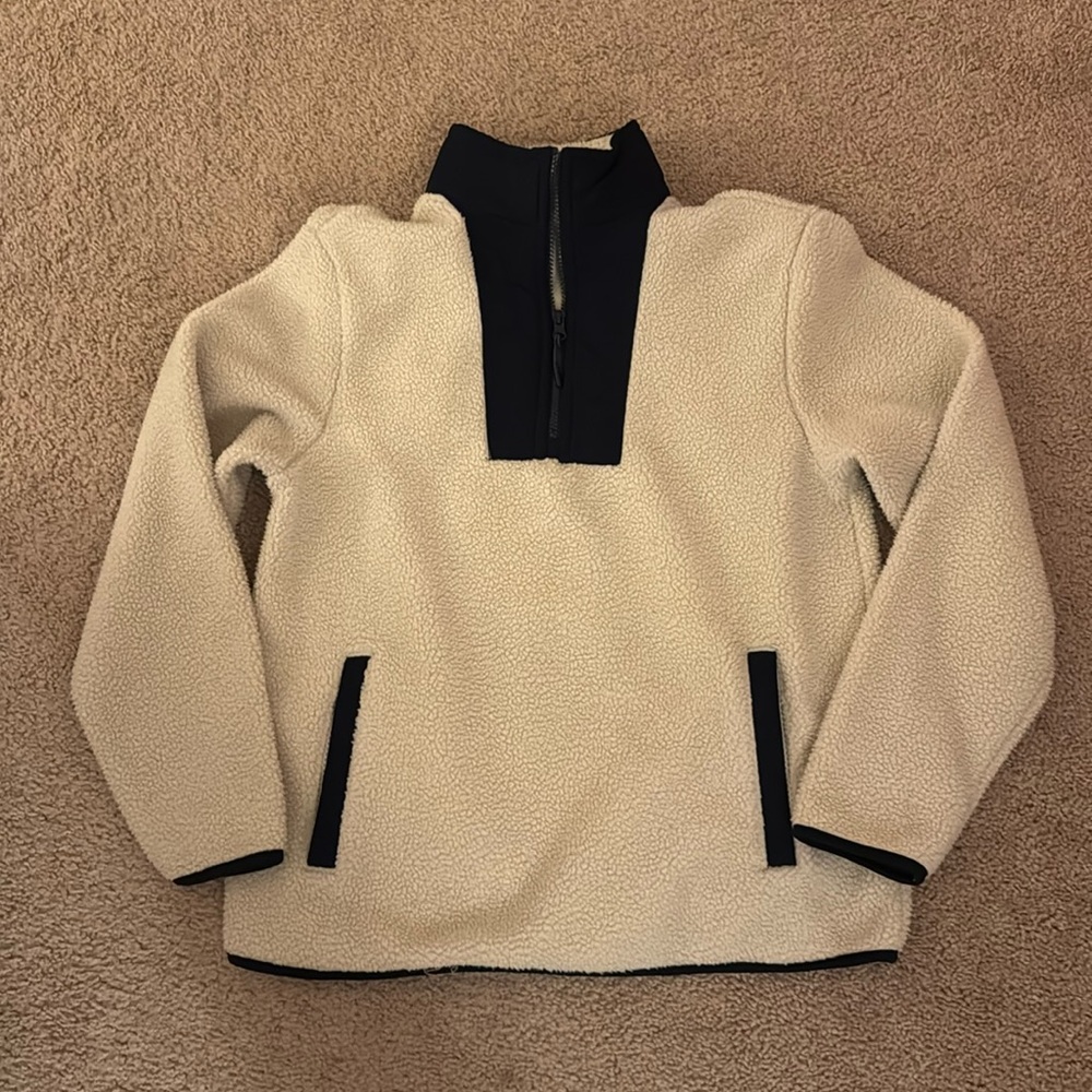 Old Navy Men’s Small Fleece. Cream and Black